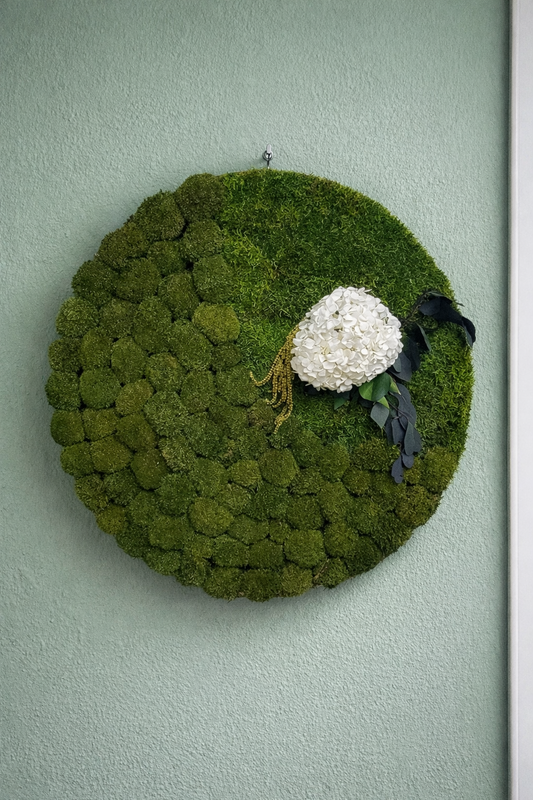 Rundes Moosbild mit Hortensie – Naturkunst in ihrer exklusivsten Form